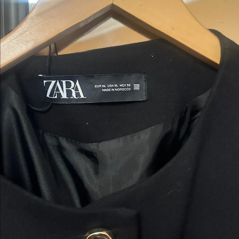 Zara vest size XL - Picture 3 of 3